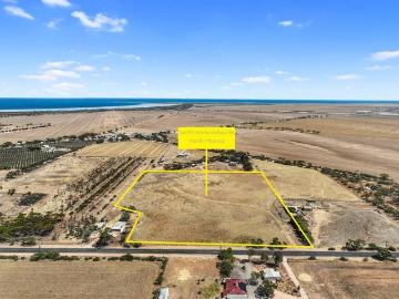 Rural Building Acreage 4.5 hectares 11 acres