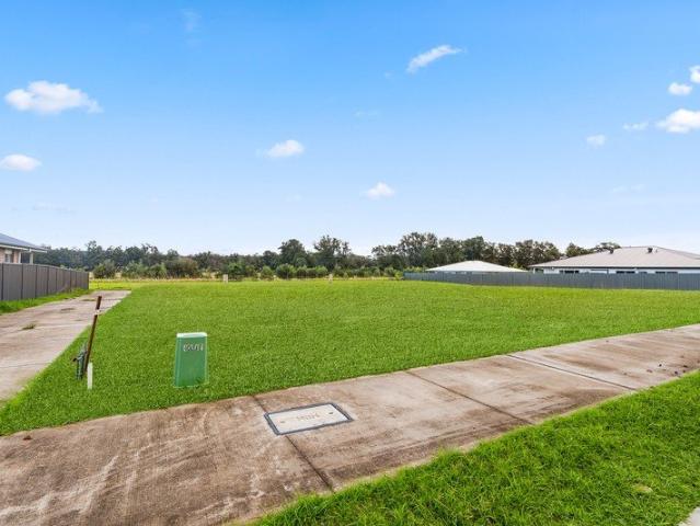 RURAL CHARM WITH MODERN CONVENIENCE! 19m FRONTAGE 703SQM