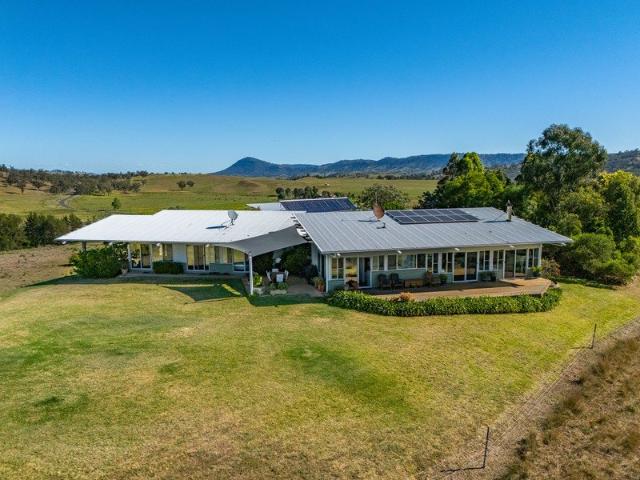 Rural lifestyle excellence. Reduced to sell