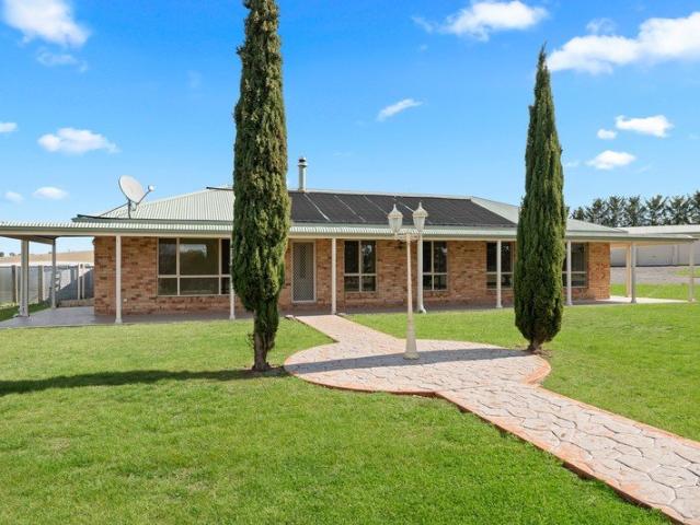 Rural Lifestyle Living Just Minutes from the CBD