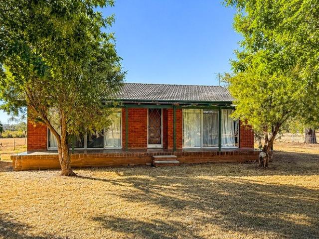 Rural Lifestyle Rental Approx 15 mins From Tamworth CBD