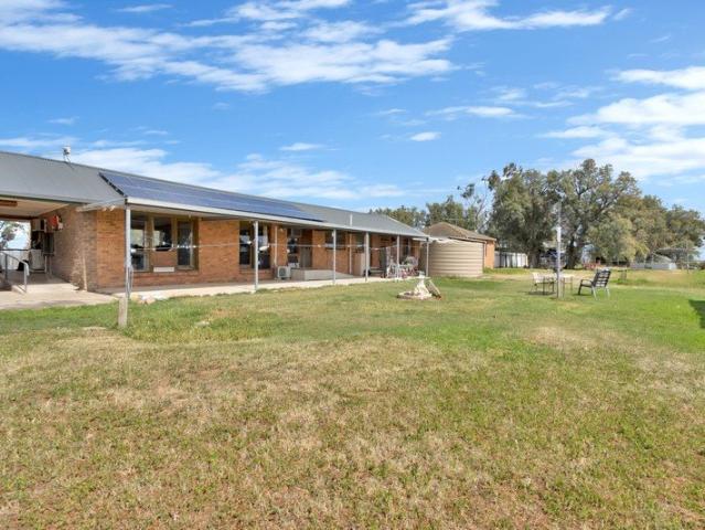 Rural Living in Two Wells!