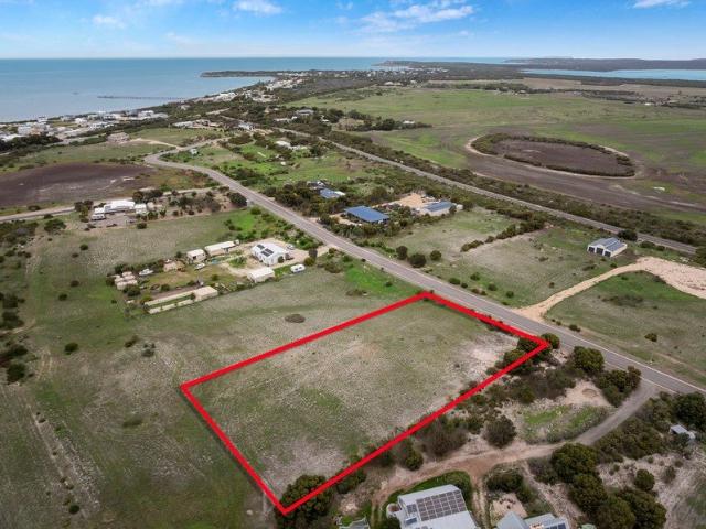 Rural Living * Lifestyle 5000m2 Block * Country Beach side living