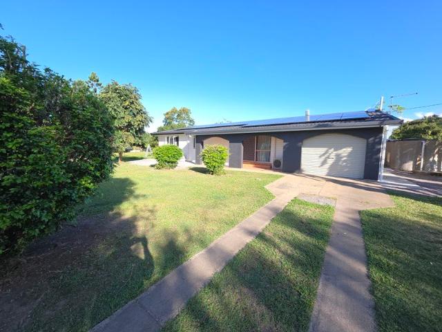 Rare 6 acre lifestyle block where town convenience meets country lifestyle living