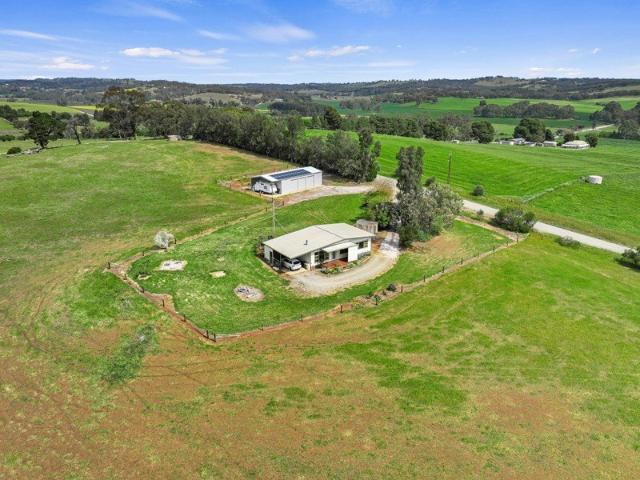 Rural Living with Space, Views and Endless Possibilities