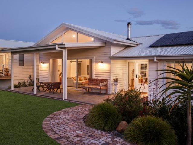 Rural Luxury Meets Coastal Convenience in an Idyllic Setting