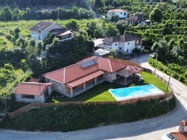 Rural Office Villa with 3 Private Suites