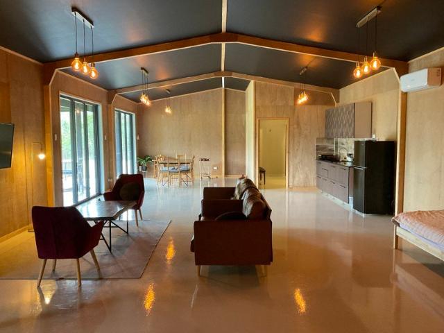 Rural retreat meets modern living fully furnished shed home, $530/week, available immediately