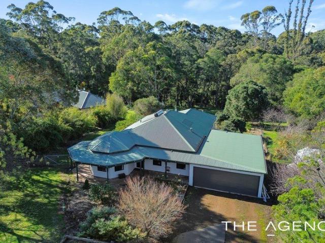 Rural Retreat on Rivers Edge
