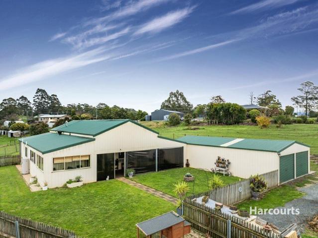 Rural Retreat in Natone