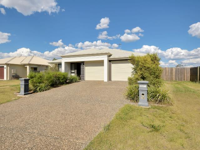 Rural Retreat: Stylish One Bedroom Unit in Cambooya