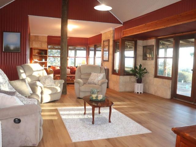 RUSTIC COUNTRY HOME WITH CHARM, SPECTACULAR VIEWS ON 6.5 ACRES