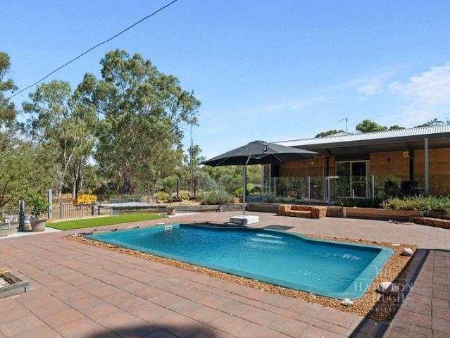 RUSTIC CHARM ON PRIVATE 10 ACRES