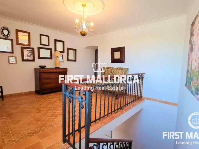 Rustic townhouse with pool in LLombards