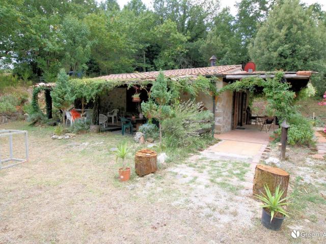 Rustici con vista panoramica in vendita a Roccastrada, Sasso. 150m² Roccastrada