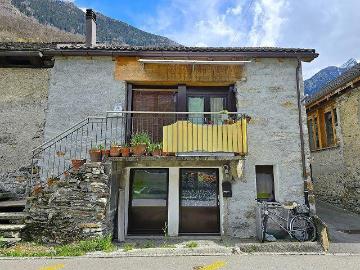 Bezirk Blenio, Tessin - Keller, Terrasse