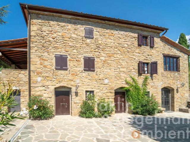 Rustico casale con annesso sulle pendici del Pratomagno 291m² Loro Ciuffenna