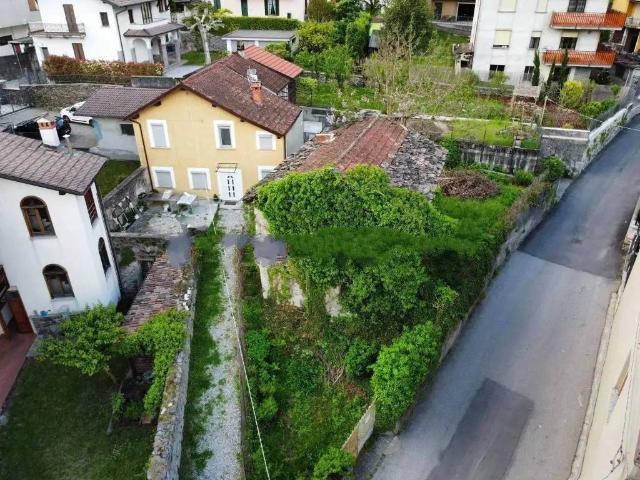 Villa in vendita a Colico LC