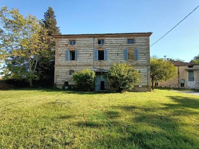 Villa in vendita a Colli al Metauro PU