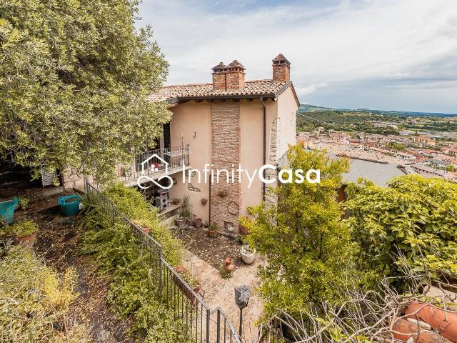 Villa in vendita a Cavaion Veronese VR