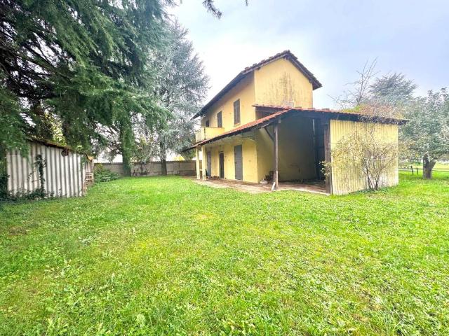 Casa indipendente in vendita a Caltignaga NO