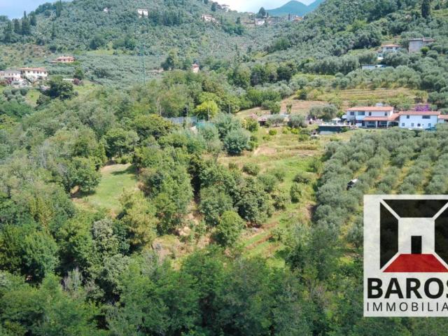 Villa in vendita a Camaiore LU