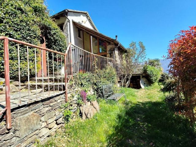 Casa indipendente in vendita a Cannobio VB