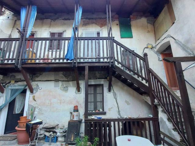 Appartamento in vendita a Casalzuigno VA