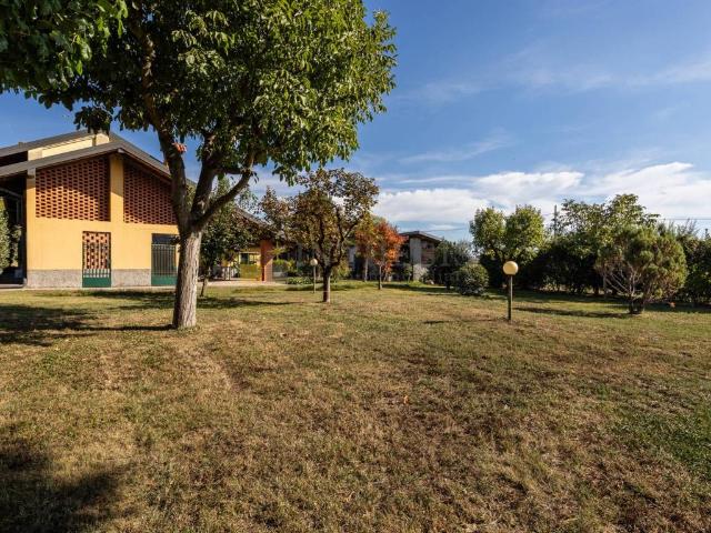 Villa in vendita a Cusago MI