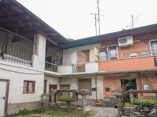 Casa indipendente in vendita a Garbagnate Milanese MI