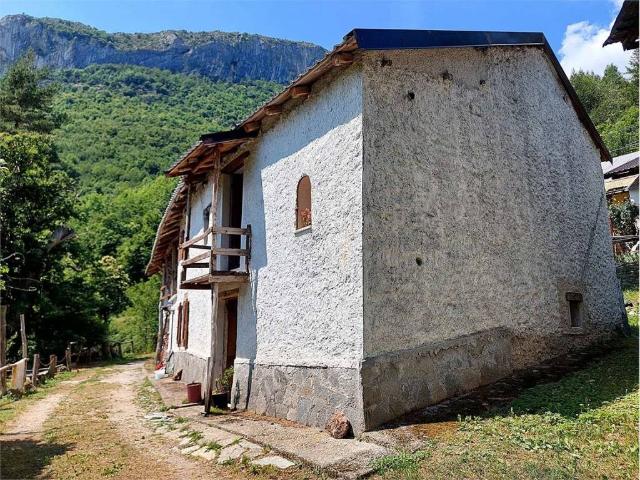 Casa indipendente in vendita a Garessio CN