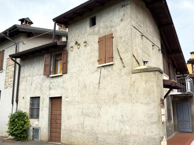 Casa indipendente in vendita a Gussago BS