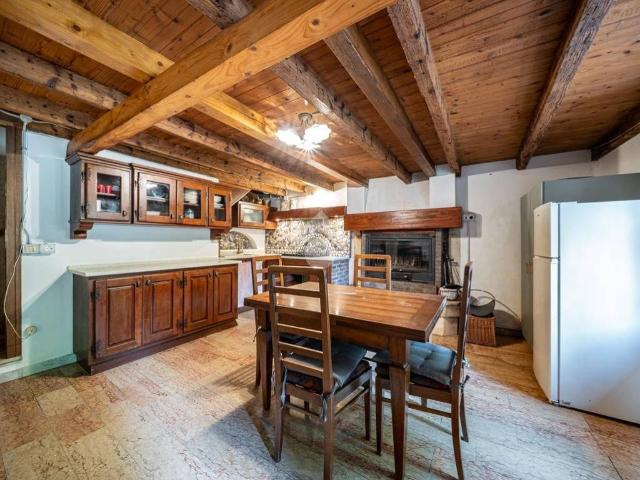 Casa indipendente in vendita a Erbezzo VR