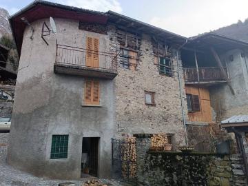 Casa indipendente in vendita a Lozio BS