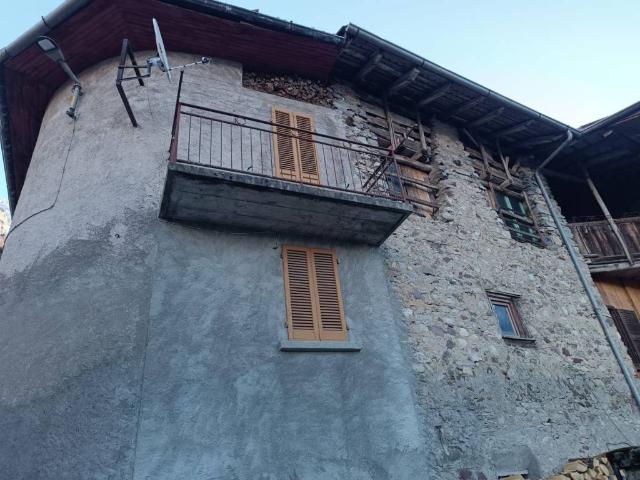 Casa indipendente in vendita a Lozio BS