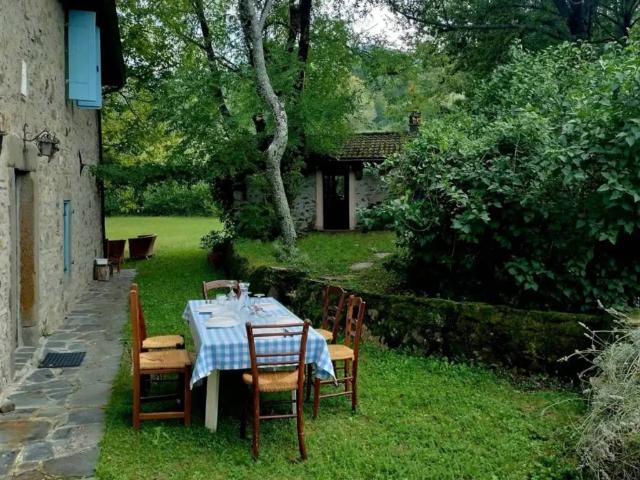 Casa indipendente in vendita a Monchio delle Corti PR