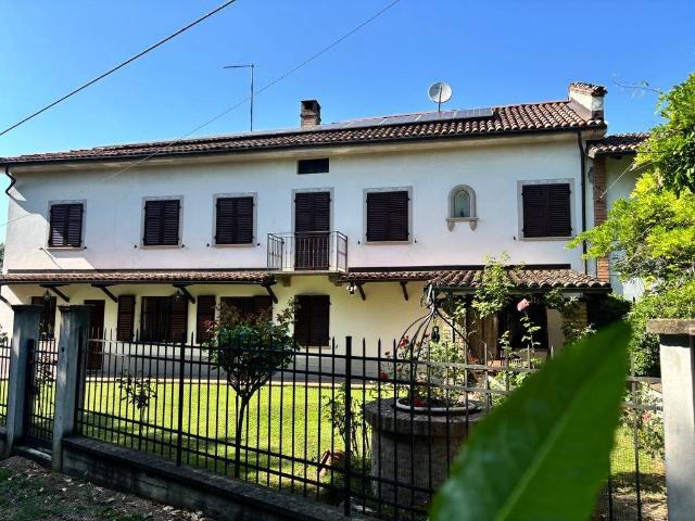 Villa in vendita a Nizza Monferrato AT