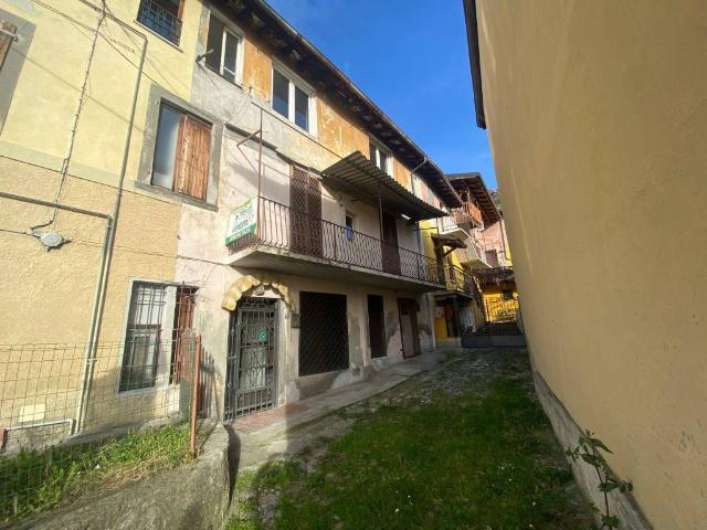 Casa indipendente in vendita a Sale Marasino BS