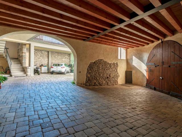 Villa in vendita a Salò BS