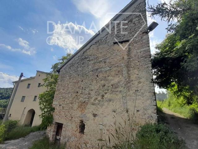 Casa indipendente in vendita a Sellano PG