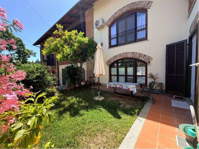 Casa indipendente in vendita a Pino Torinese TO