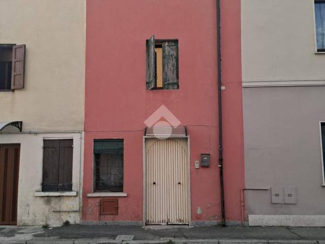 Casa indipendente in vendita a Ronco all'Adige VR