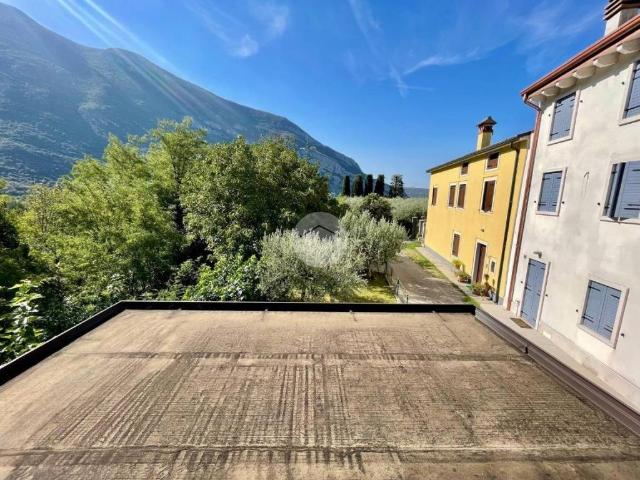 Casa indipendente in vendita a Rivoli Veronese VR