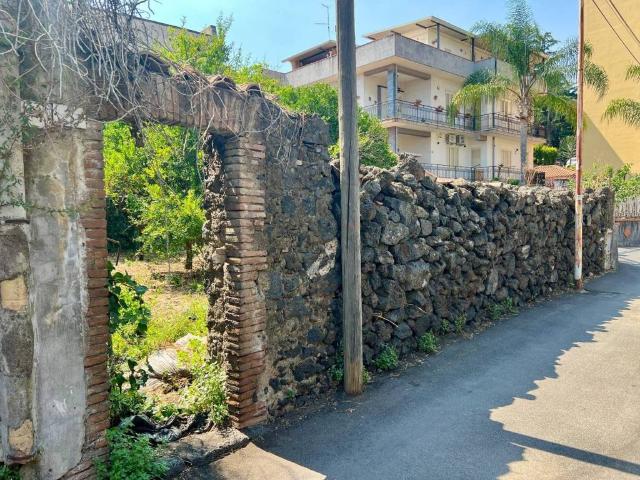 Casa indipendente in vendita a Tremestieri Etneo CT