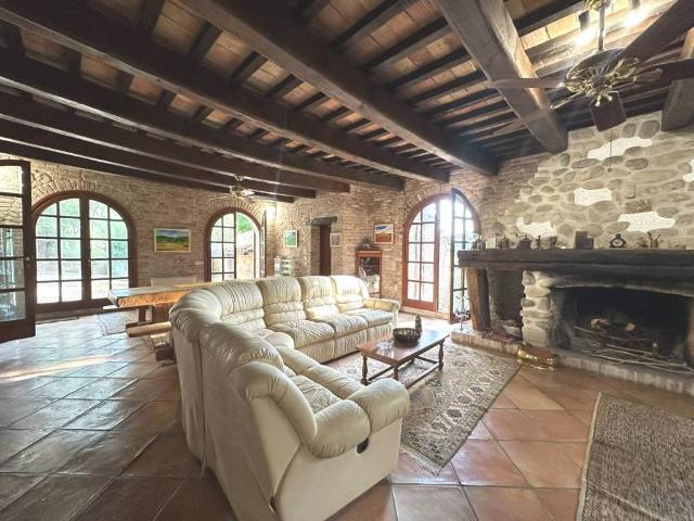Villa in vendita a Urbino PU