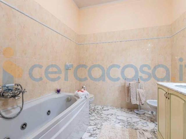 Rustico casale in ottime condizioni in affitto a Montecarlo