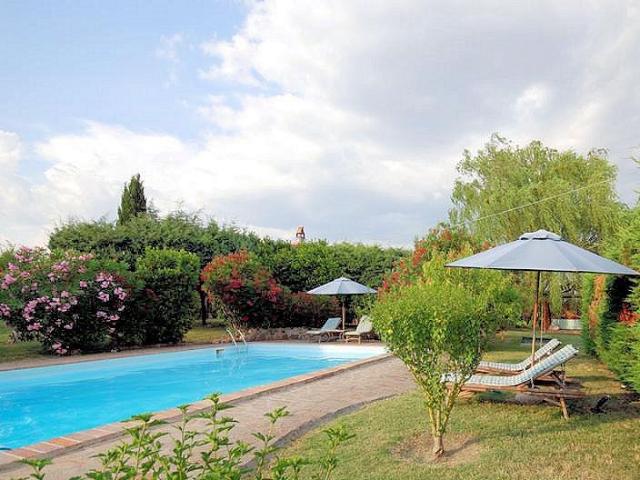 Rustico con parco e piscina in vendita a Manciano, Saturnia 355m² Manciano