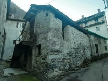 RUSTICO DA RISTRUTTURARE