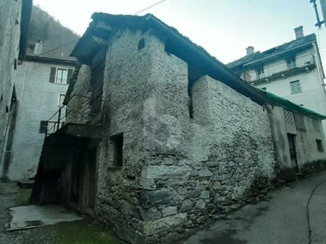 RUSTICO DA RISTRUTTURARE
