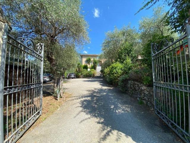 Rustico in stile Toscano con giardino e piscina in ottima po. 450m² Camaiore